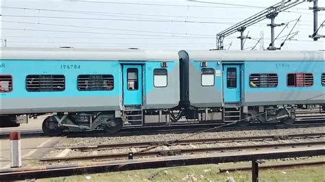 12822 dhauli express train.